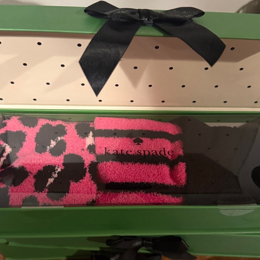 NWT! ♠️ kate spade 3-pair gift set cozy low socks. Limited edition KS gift box!